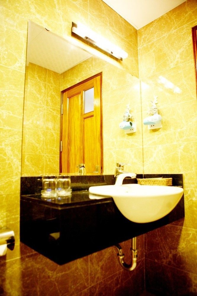 Bounty Hotel Ханой Екстериор снимка